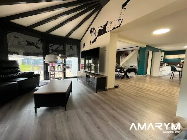 Maison de plain-pied de 169 m², terrain de 1 368 m², Petit-Caux, Petit-Caux
