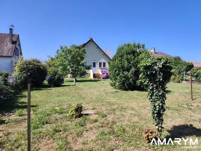 Maison meublée de quatre pièces avec jardin, à Petit-Caux, Petit-Caux