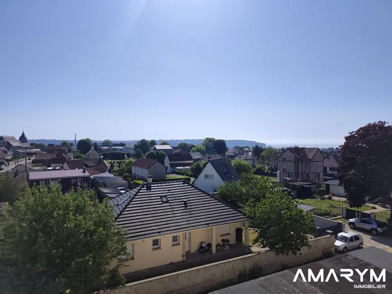 Appartement meublé de 63 m², dernier étage à Dieppe, Dieppe